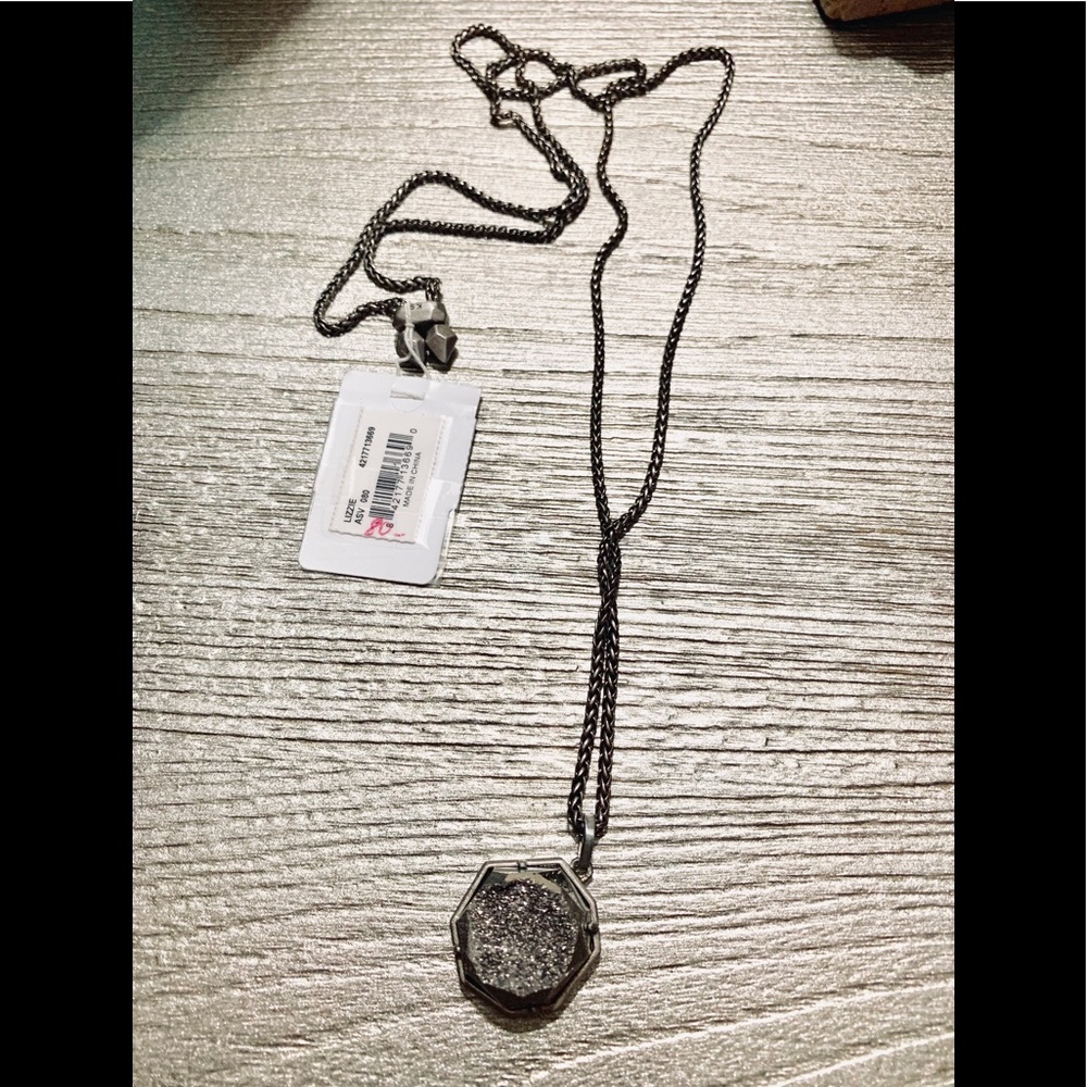 Kendra Scott Silver Lizzie Necklace